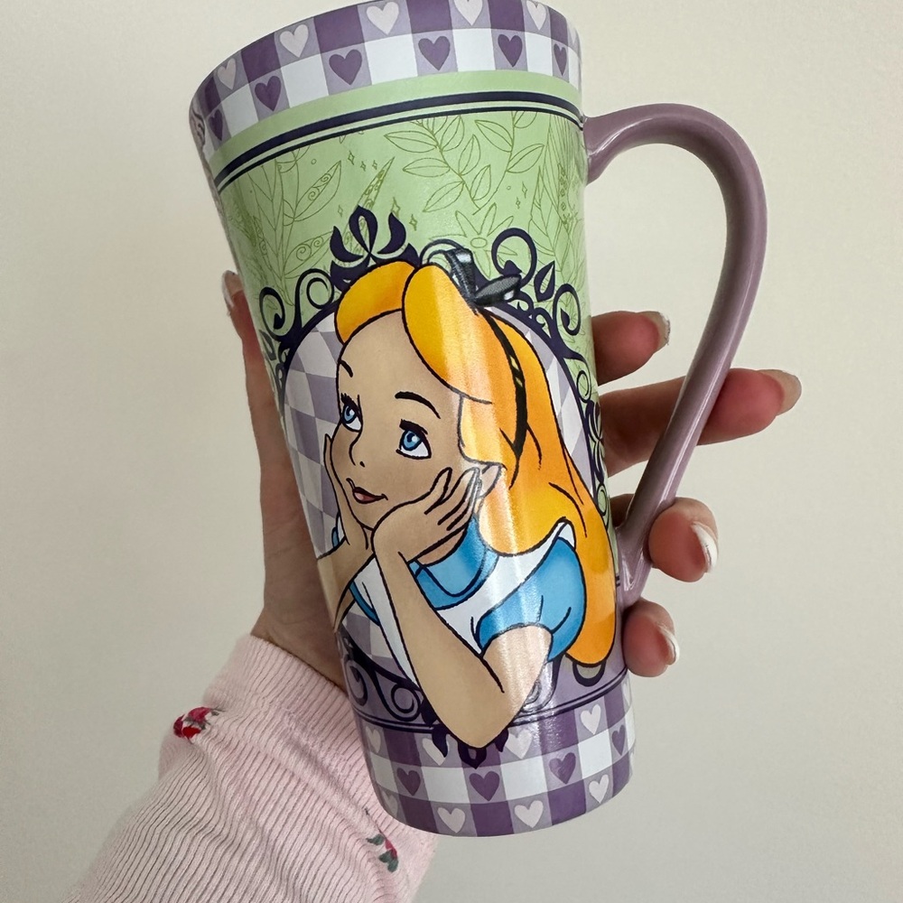 Disneyland Paris Alice in Wonderland Mug Cheshire Cat Tea Time
